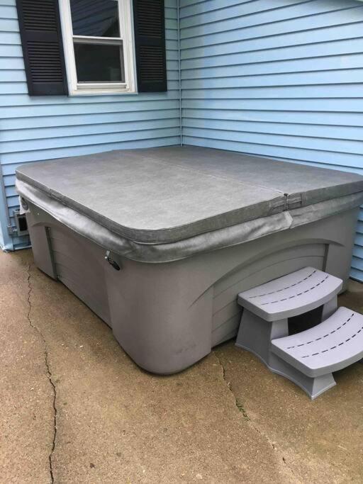 Villa Caddy Corner Has A Hot Tub Just Outside Of Town French Lick Exterior foto