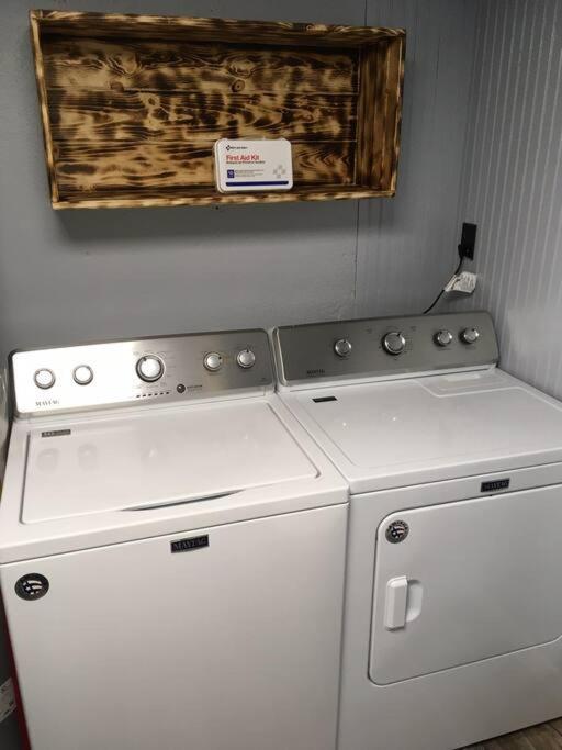 Villa Caddy Corner Has A Hot Tub Just Outside Of Town French Lick Exterior foto